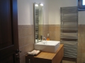 Rooms in the vineyard villa, etna: bathroom.